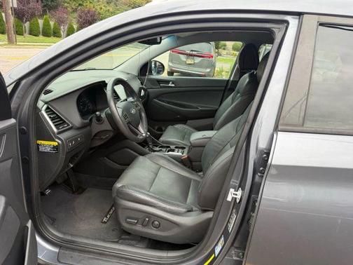 2017 Hyundai TUCSON SE Plus
