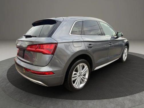 2018 Audi Q5 2.0T Premium Plus
