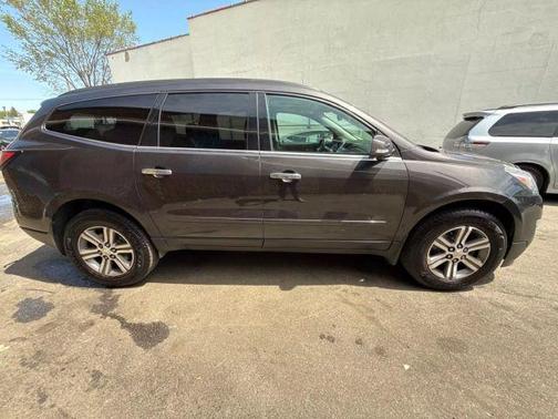 2017 Chevrolet Traverse 2LT