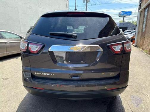 2017 Chevrolet Traverse 2LT