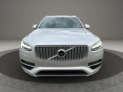 Silver 2018 Volvo XC90 T6 Inscription