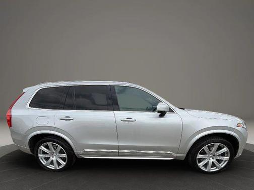 Silver 2018 Volvo XC90 T6 Inscription