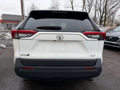 2020 Toyota RAV4 XLE Premium