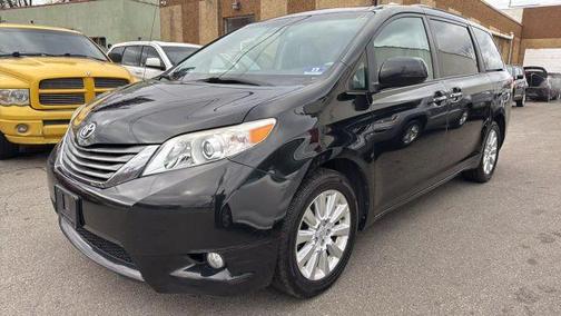2013 Toyota Sienna XLE