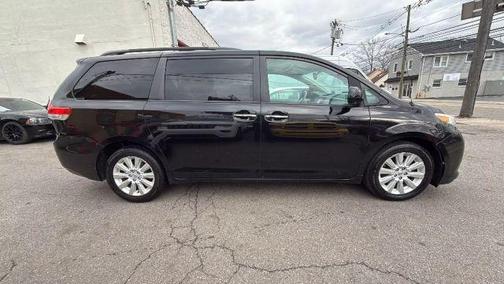 2013 Toyota Sienna XLE