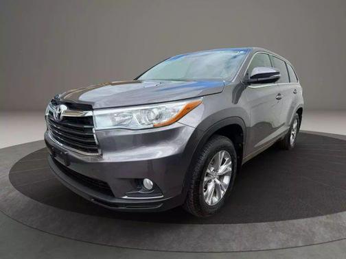2015 Toyota Highlander LE