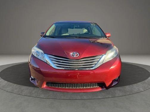 2016 Toyota Sienna XLE