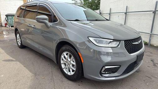2021 Chrysler Pacifica Touring-L