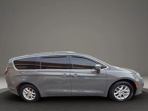2021 Chrysler Pacifica Touring-L