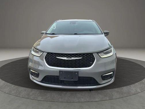 2021 Chrysler Pacifica Touring-L