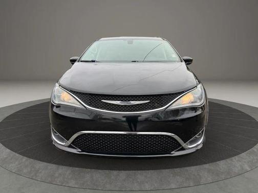 2019 Chrysler Pacifica Touring-L