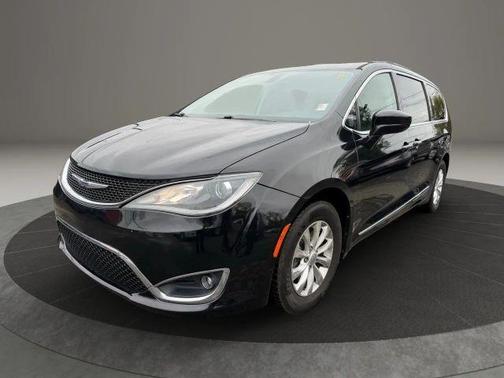 2019 Chrysler Pacifica Touring-L