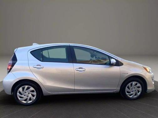 2015 Toyota Prius c One