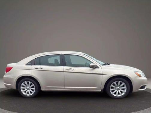 2014 Chrysler 200 Touring