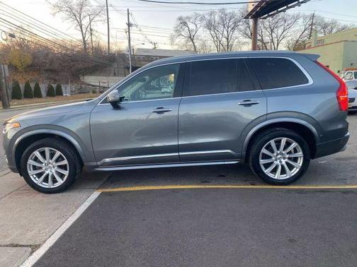 2019 Volvo XC90 T6 Inscription