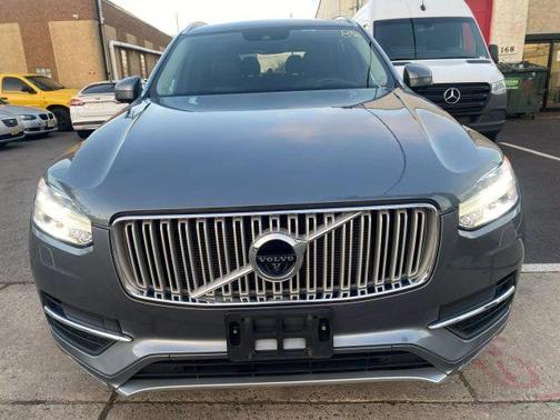 2019 Volvo XC90 T6 Inscription