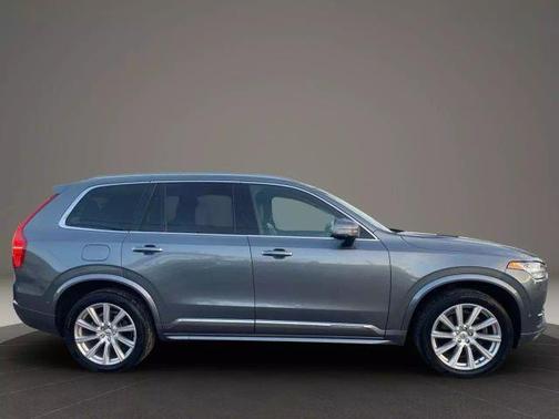 2019 Volvo XC90 T6 Inscription