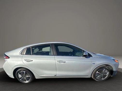 2020 Hyundai IONIQ Plug-In Hybrid SEL