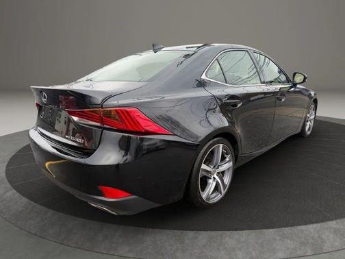 2018 Lexus IS 300 Base