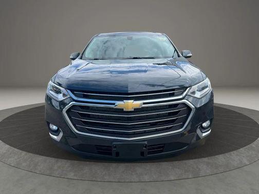 Gray 2020 Chevrolet Traverse LT Cloth