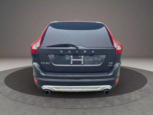 2012 Volvo XC60 T6 R-Design