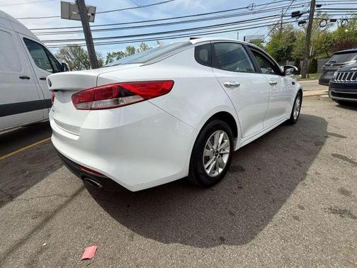 2016 Kia Optima LX