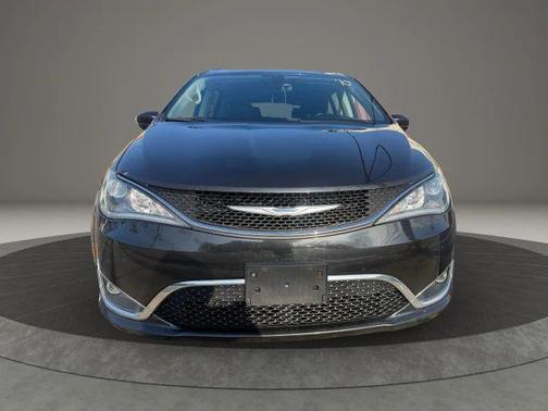 2018 Chrysler Pacifica Touring-L