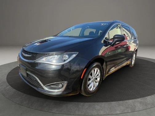 2018 Chrysler Pacifica Touring-L