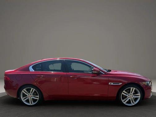 2017 Jaguar XE 35t Premium