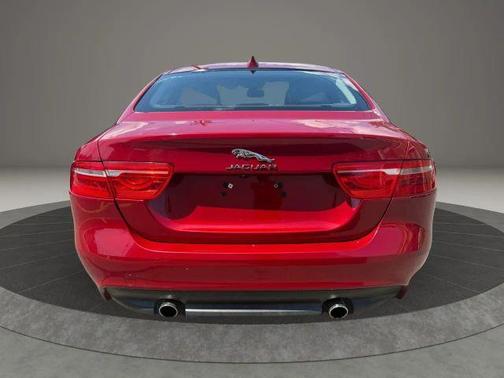 2017 Jaguar XE 35t Premium