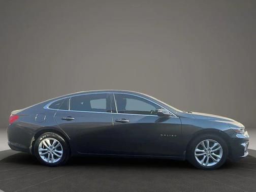 2017 Chevrolet Malibu 1LT