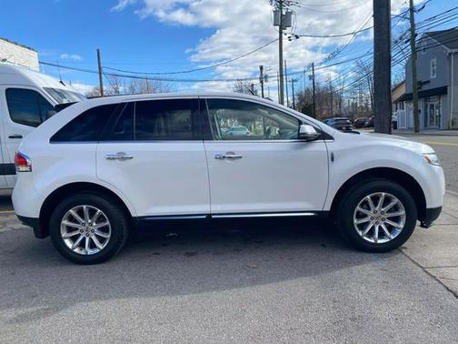 2012 Lincoln MKX Base