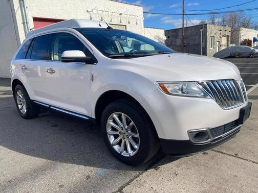 2012 Lincoln MKX Base