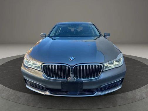 2016 BMW 750 i xDrive