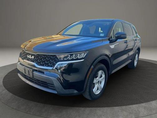 2022 Kia Sorento LX