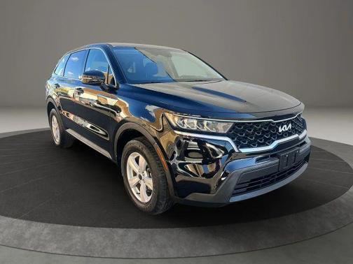 2022 Kia Sorento LX