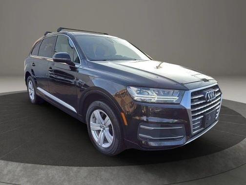 2019 Audi Q7 45 Premium Plus