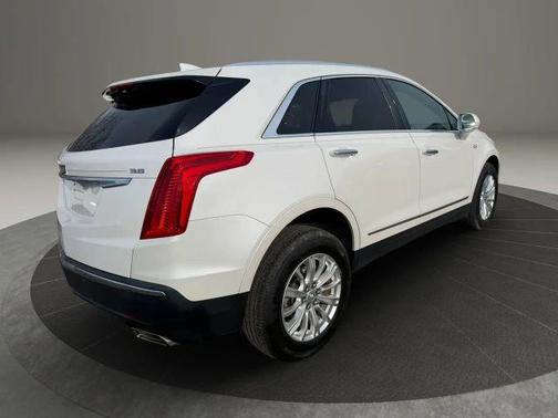 2017 Cadillac XT5 Base