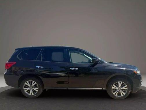 2018 Nissan Pathfinder SL