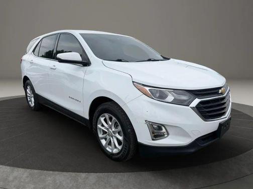 White 2019 Chevrolet Equinox 2LT