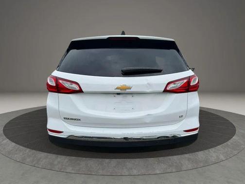 White 2019 Chevrolet Equinox 2LT