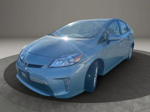 Green 2015 Toyota Prius Plug-in