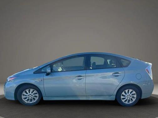 Green 2015 Toyota Prius Plug-in