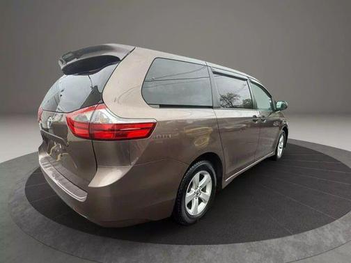 2020 Toyota Sienna L