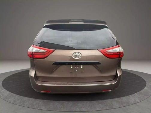 2020 Toyota Sienna L