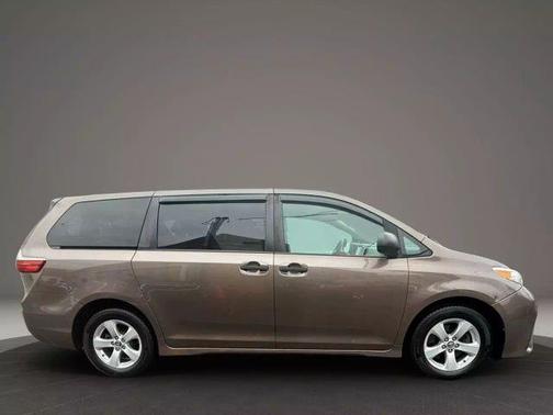 2020 Toyota Sienna L