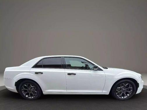 2016 Chrysler 300 S