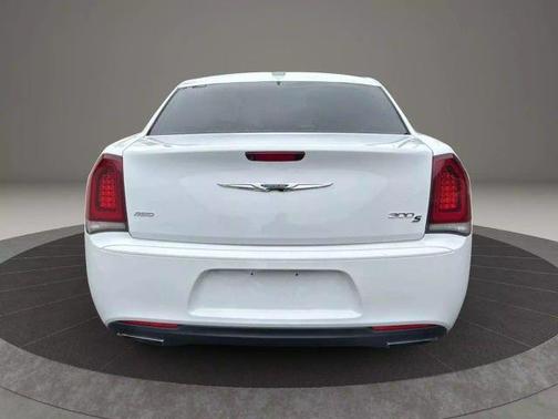 2016 Chrysler 300 S