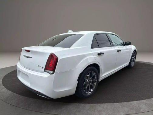 2016 Chrysler 300 S