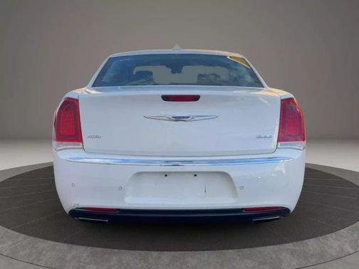 2018 Chrysler 300 Limited